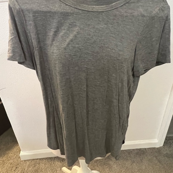 gray top - Picture 3 of 4